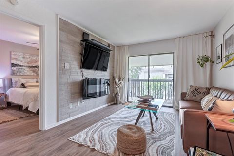 13151 Walden Road 142 Montgomery TX 77356