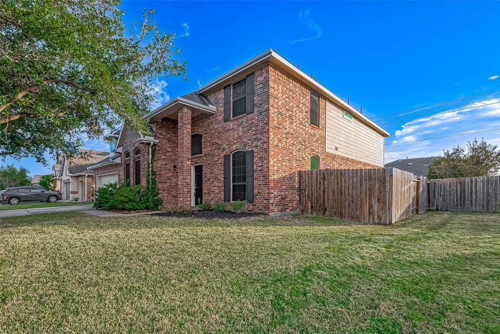 3517 Gettysburg Drive, Pearland, Texas image 3