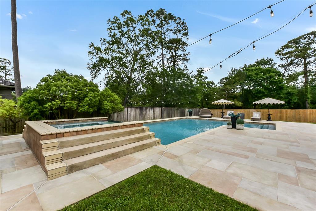 802 Shady Bend Lane, Friendswood, Texas image 9