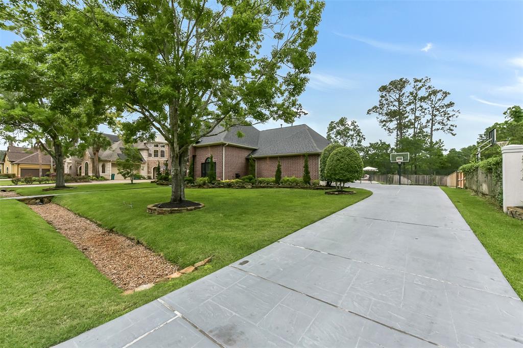 802 Shady Bend Lane, Friendswood, Texas image 5