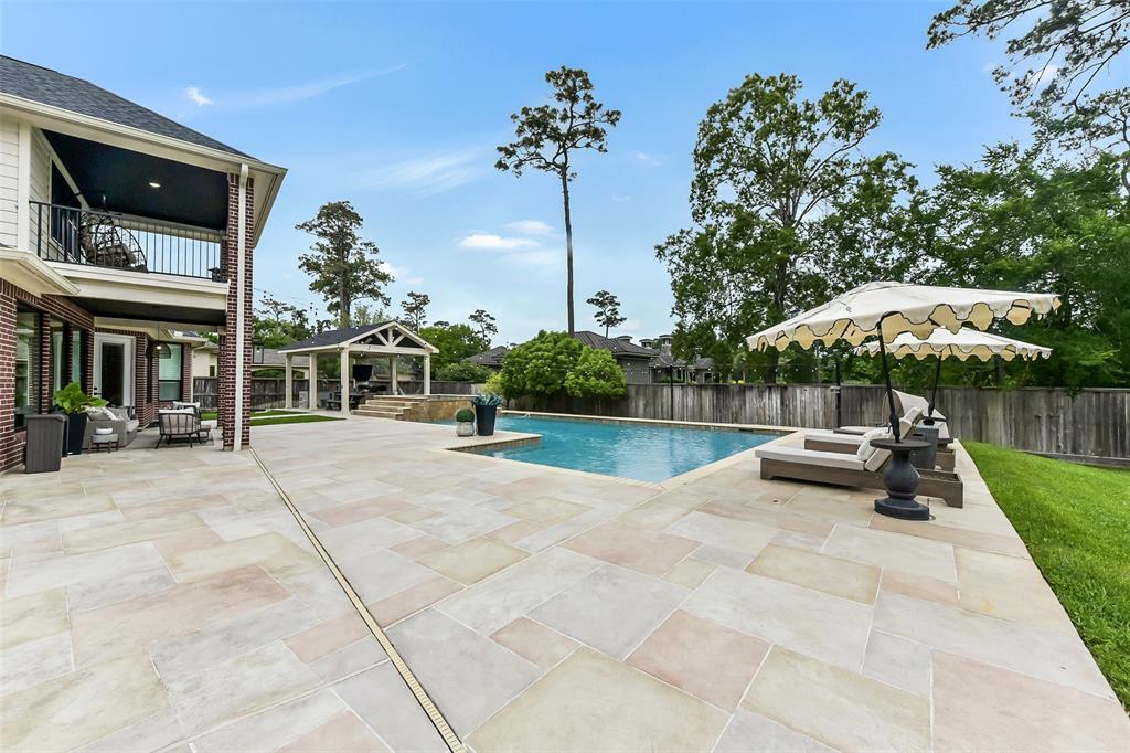 802 Shady Bend Lane, Friendswood, Texas image 11