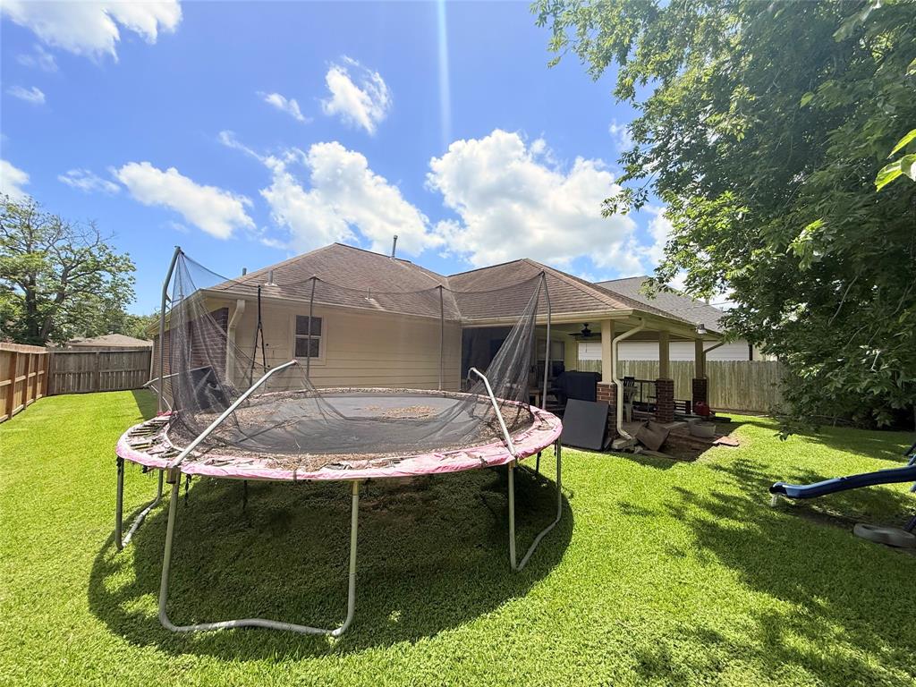 204 S 5th Street, La Porte, Texas image 4