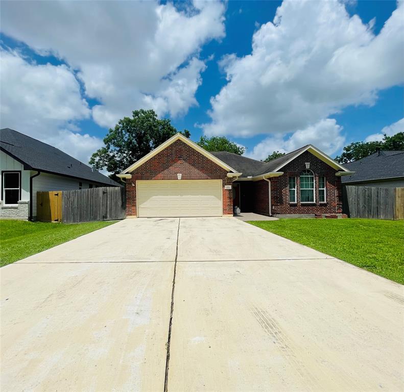 204 S 5th Street, La Porte, Texas image 7