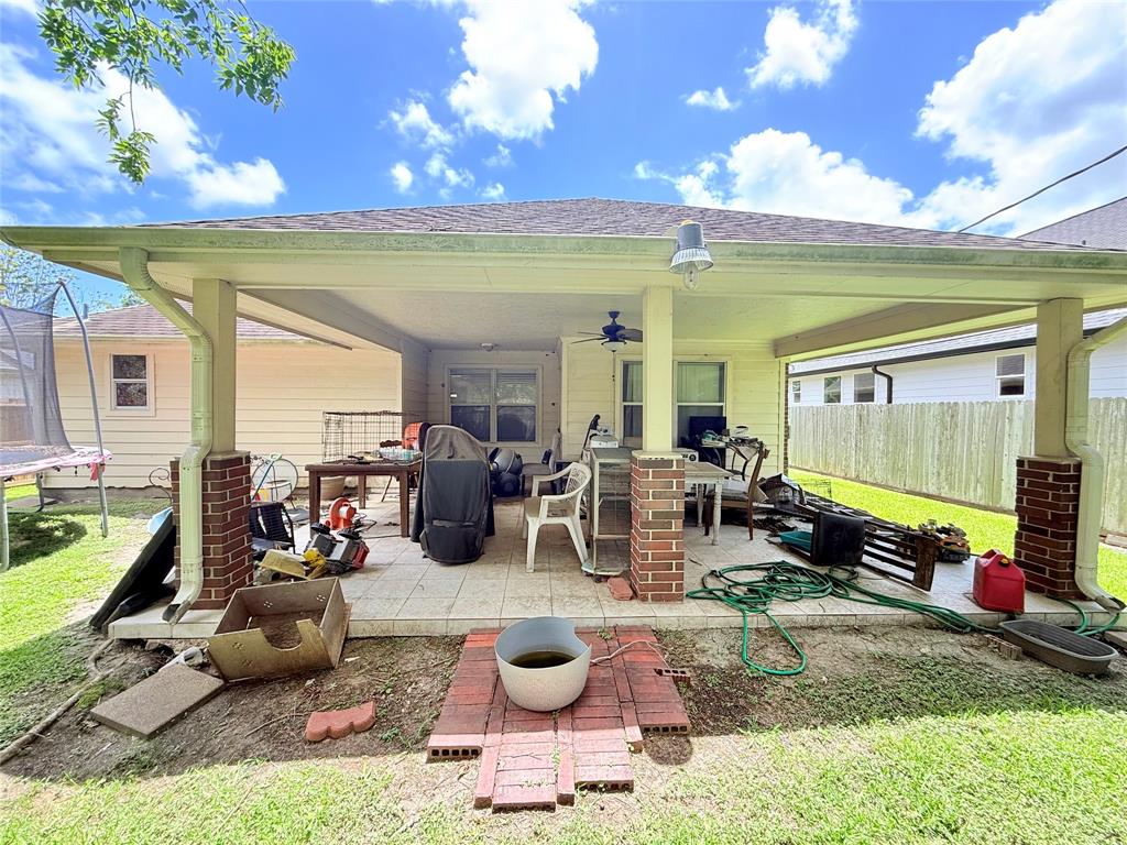 204 S 5th Street, La Porte, Texas image 5