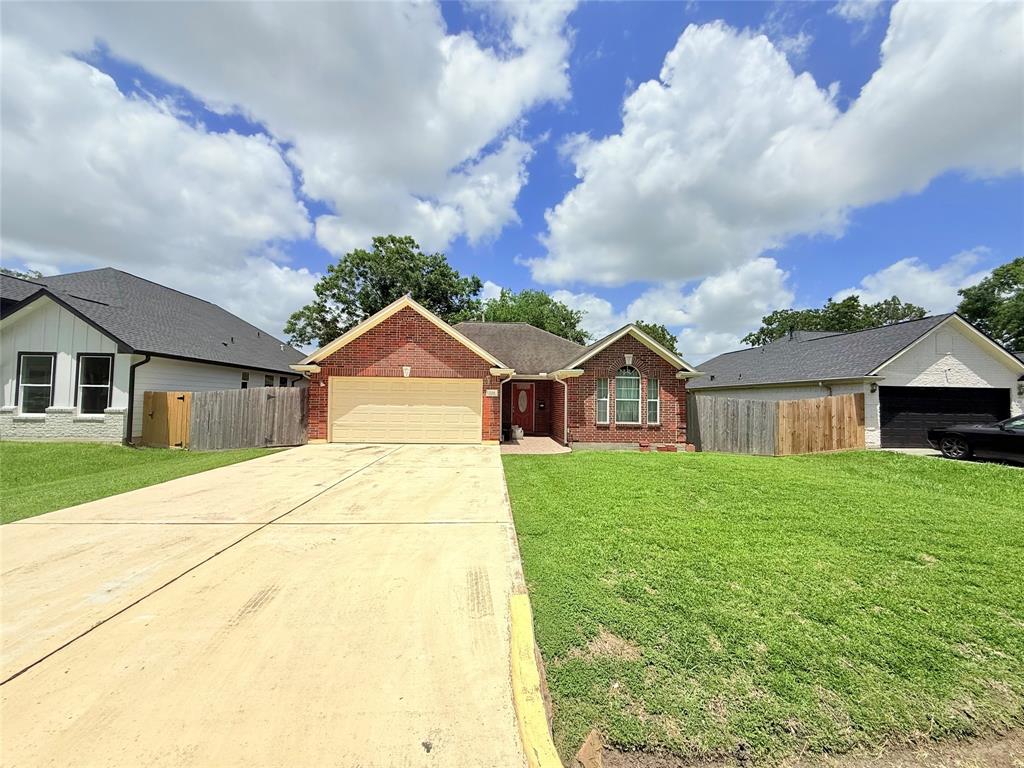 204 S 5th Street, La Porte, Texas image 6
