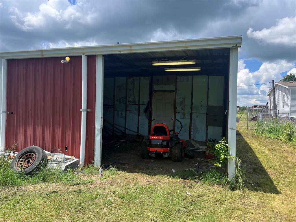2300 County Road 3525, Dike, Texas image 15