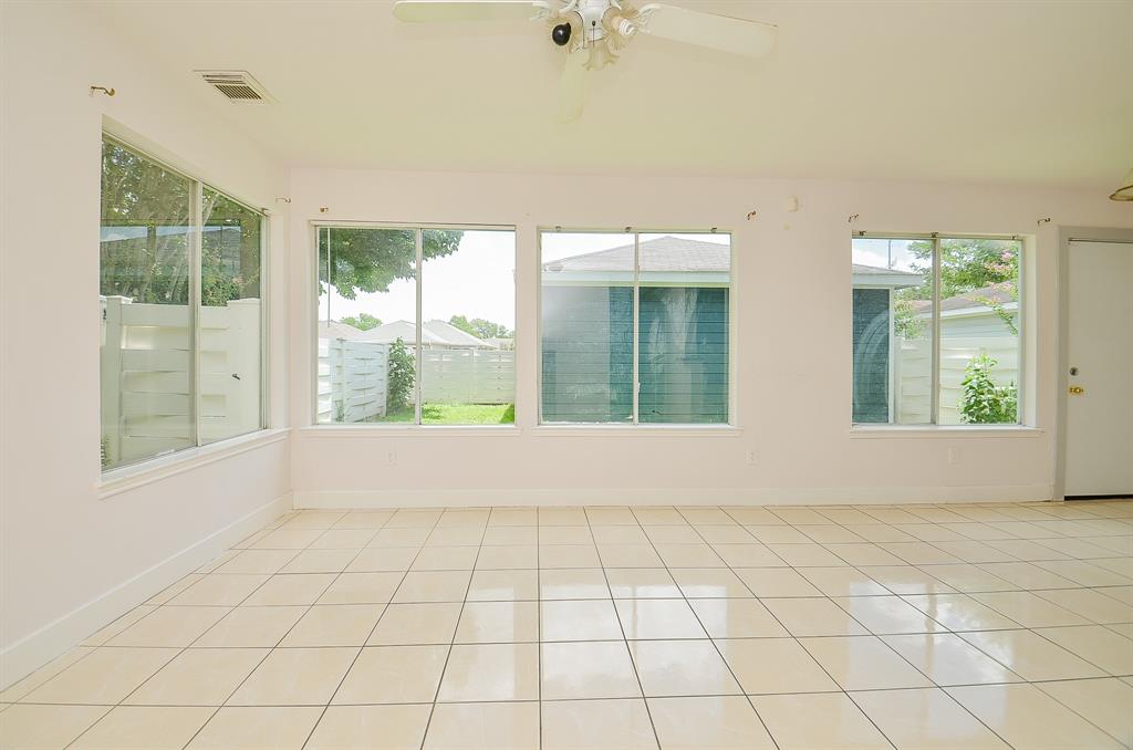 3802 E Traditions Court, Houston, Texas image 13