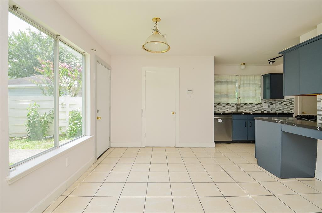 3802 E Traditions Court, Houston, Texas image 15