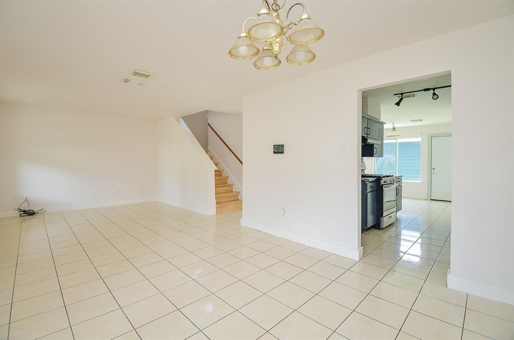 3802 E Traditions Court, Houston, Texas image 6