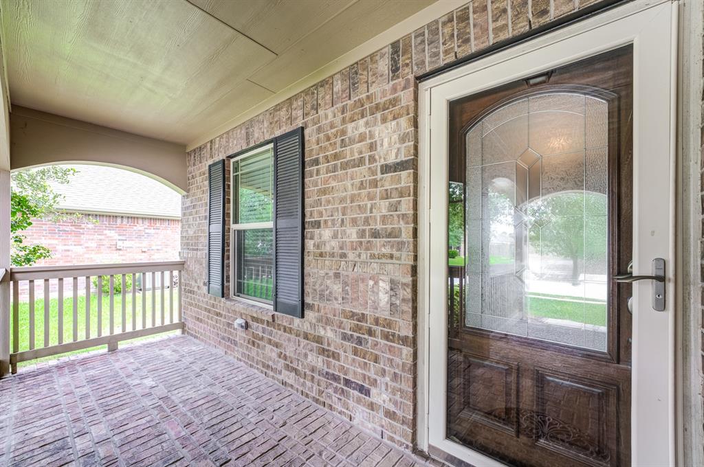 8639 Sweet Pasture Drive, Tomball, Texas image 4