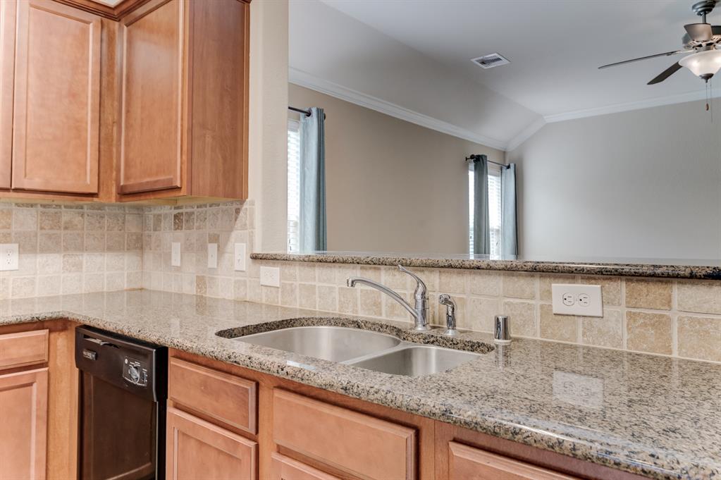 8639 Sweet Pasture Drive, Tomball, Texas image 17