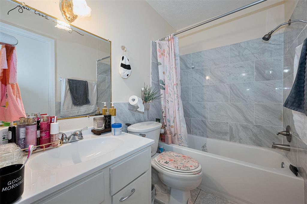 12223 Sharpview Drive, Houston, Texas image 31