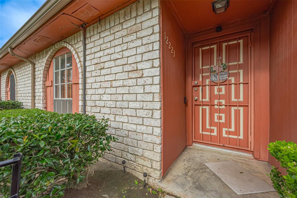 12223 Sharpview Drive, Houston, Texas image 4