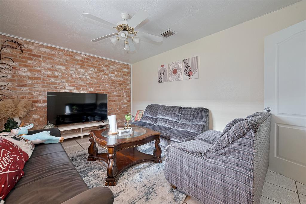 12223 Sharpview Drive, Houston, Texas image 11