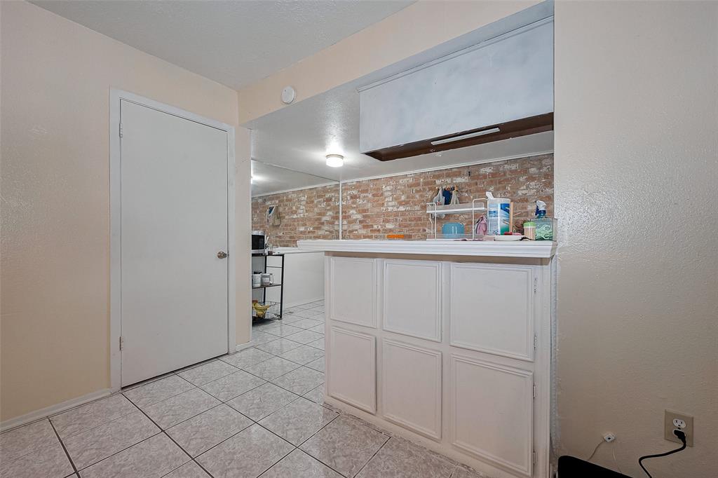 12223 Sharpview Drive, Houston, Texas image 18