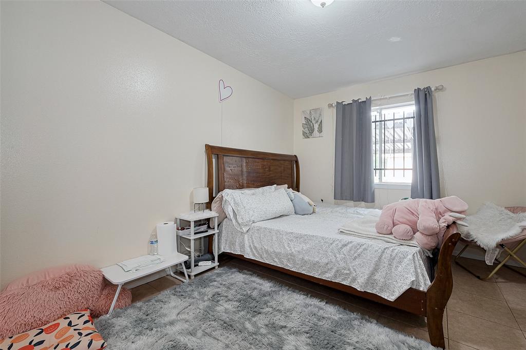 12223 Sharpview Drive, Houston, Texas image 34