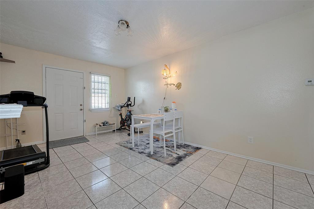 12223 Sharpview Drive, Houston, Texas image 15