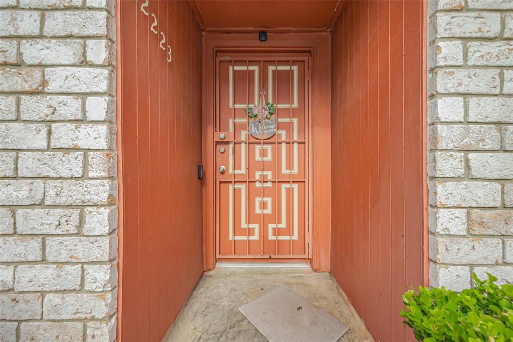 12223 Sharpview Drive, Houston, Texas image 6