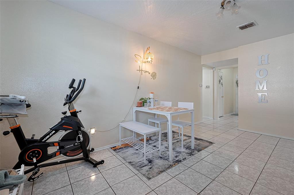 12223 Sharpview Drive, Houston, Texas image 17