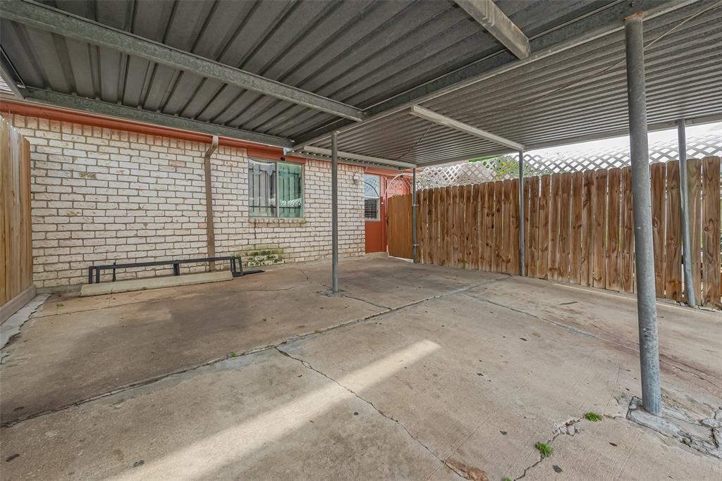 12223 Sharpview Drive, Houston, Texas image 7