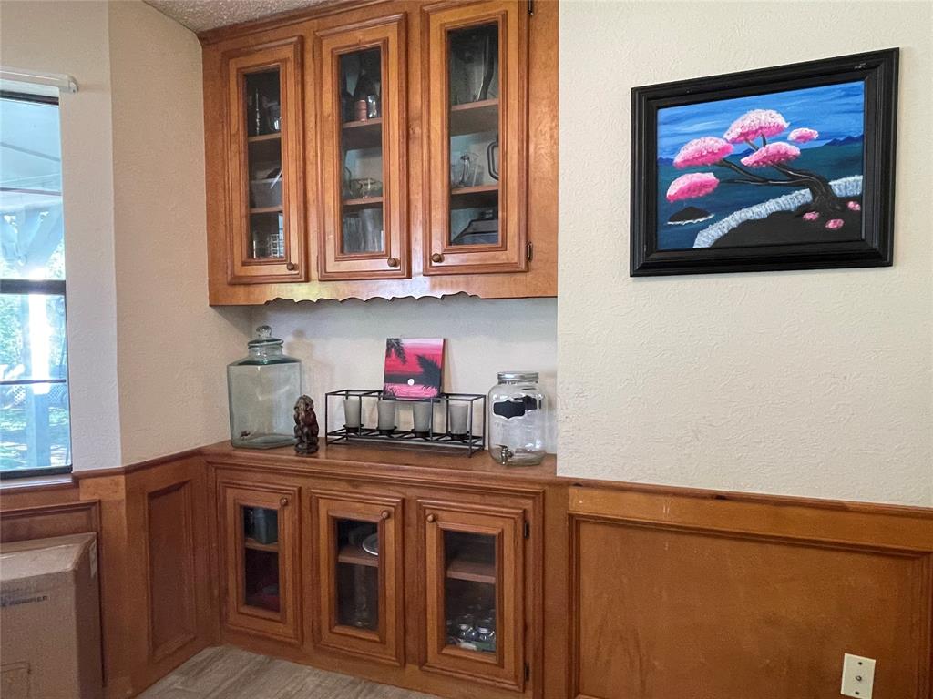 806 Robindale Lane, Fairfield, Texas image 17