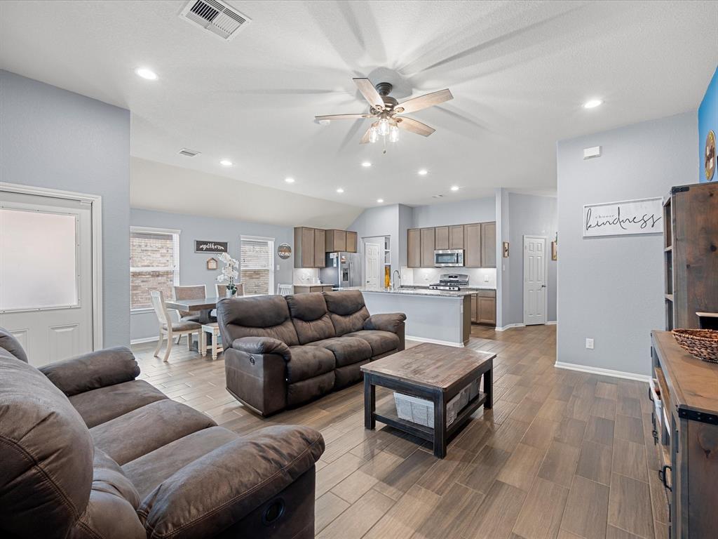 3103 Soaring Pines Trail, Conroe, Texas image 12