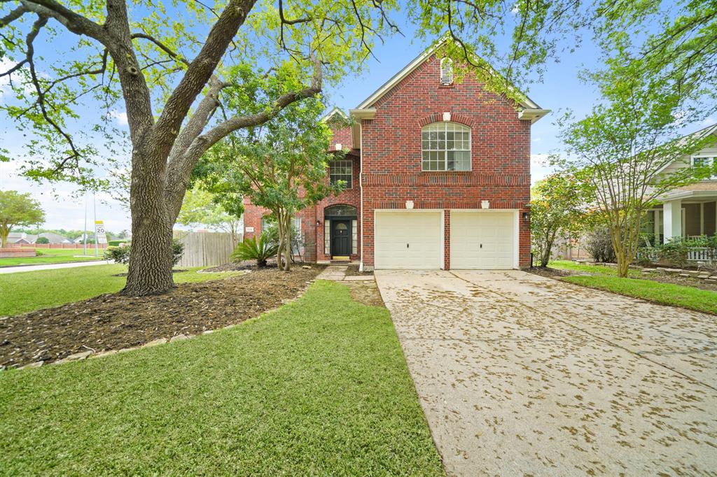 718 Presley Way, Sugar Land, Texas image 2