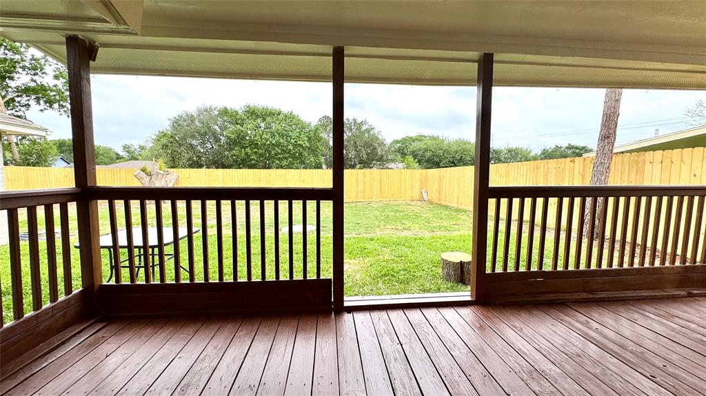 519 Oakdale Drive, Stafford, Texas image 24