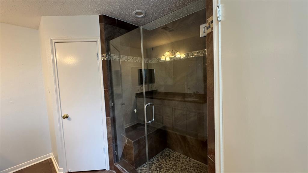 519 Oakdale Drive, Stafford, Texas image 19