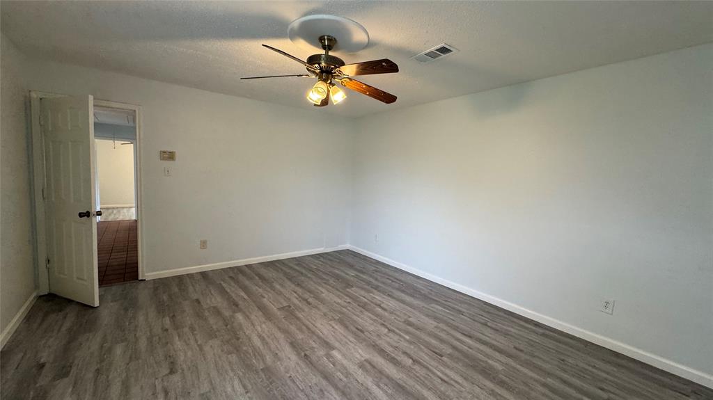 519 Oakdale Drive, Stafford, Texas image 17