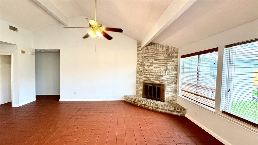519 Oakdale Drive, Stafford, Texas image 4