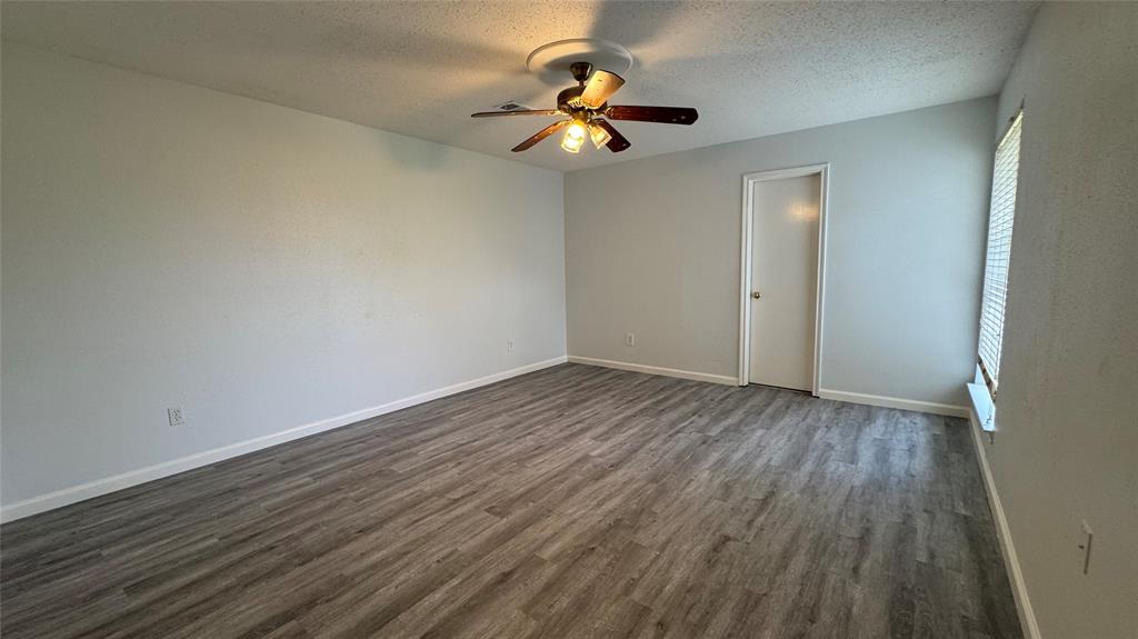 519 Oakdale Drive, Stafford, Texas image 16