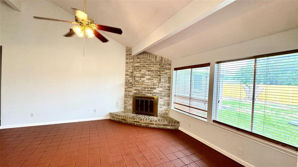 519 Oakdale Drive, Stafford, Texas image 5