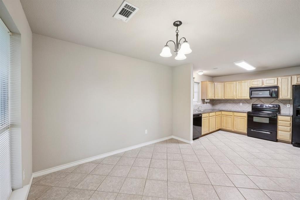 6050 Westchase Loop, Lumberton, Texas image 8