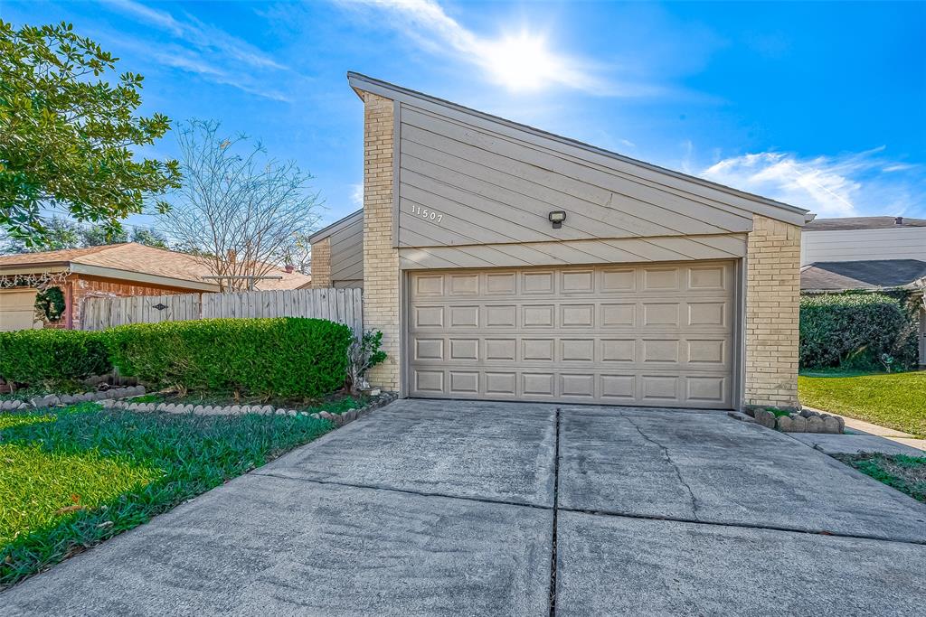 11507 Bellspring Drive, Houston, Texas image 1