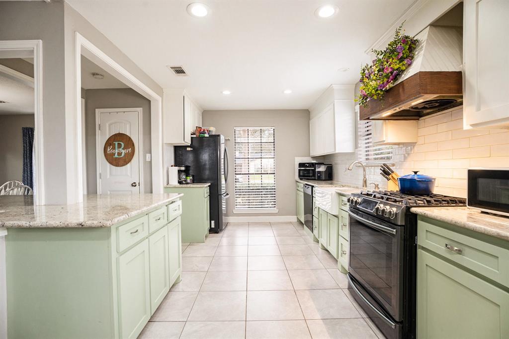 610 Renaldo Street, Dickinson, Texas image 13