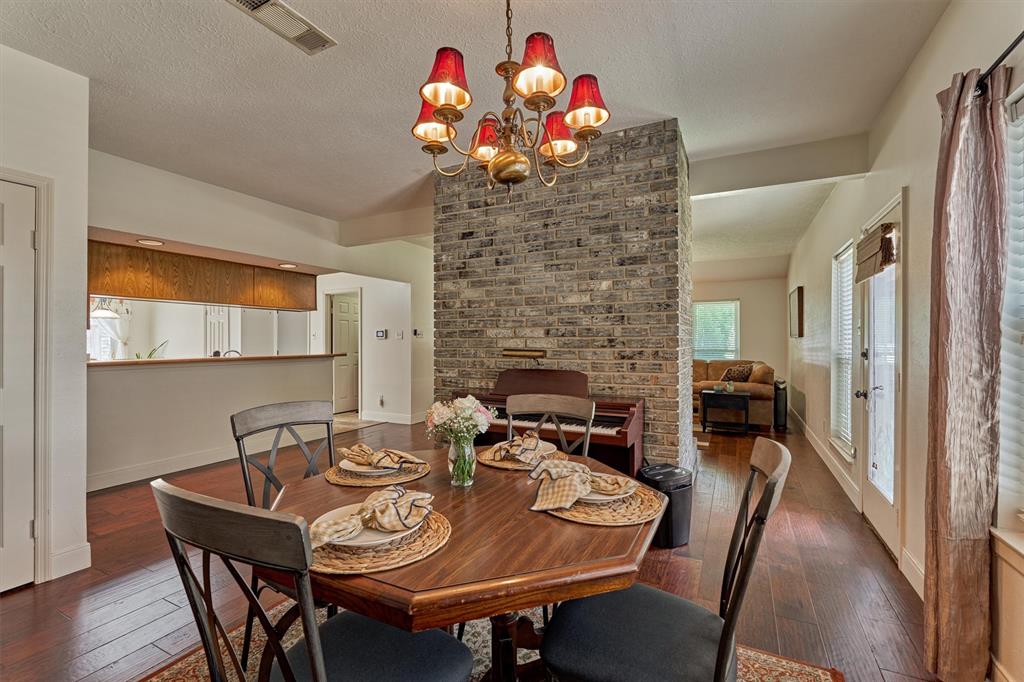147 E Pathfinders Circle, The Woodlands, Texas image 16