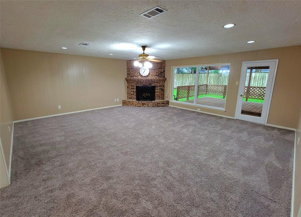 3135 Apple Dr Drive