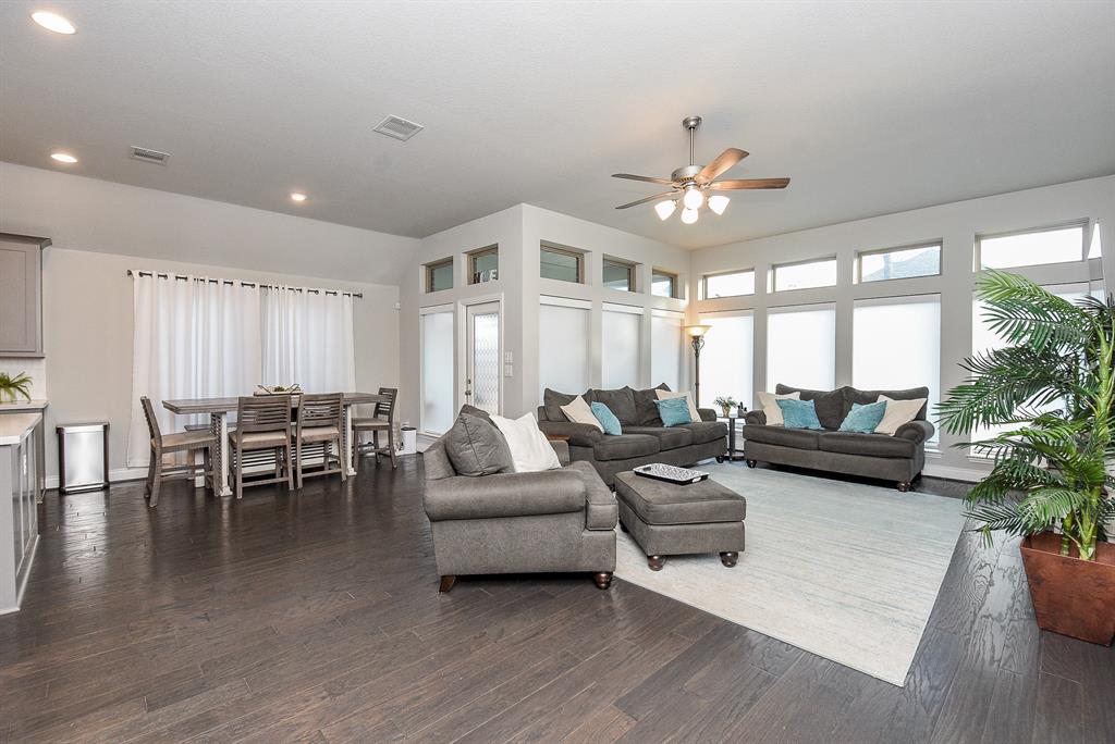 12130 Mckavett Fort Drive, Humble, Texas image 2