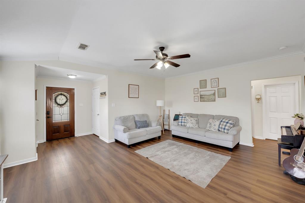 9011 Blue Cedar Ln