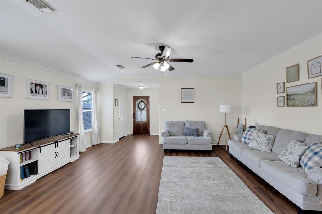 9011 Blue Cedar Ln