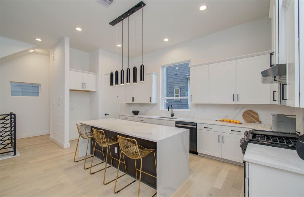 1109 Ennis Street, Houston, Texas image 25