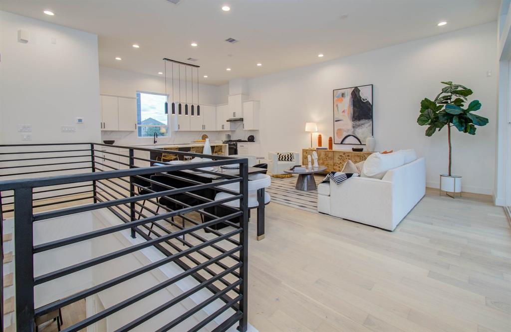 1109 Ennis Street, Houston, Texas image 32