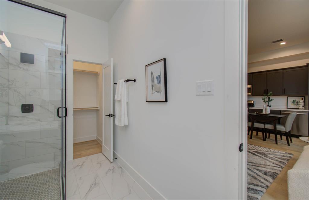 1109 Ennis Street, Houston, Texas image 14