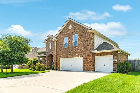 A home in Angleton