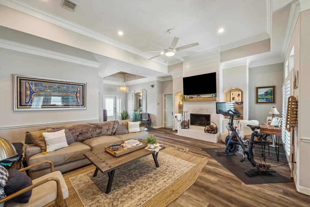 1623 Dick Bay Drive