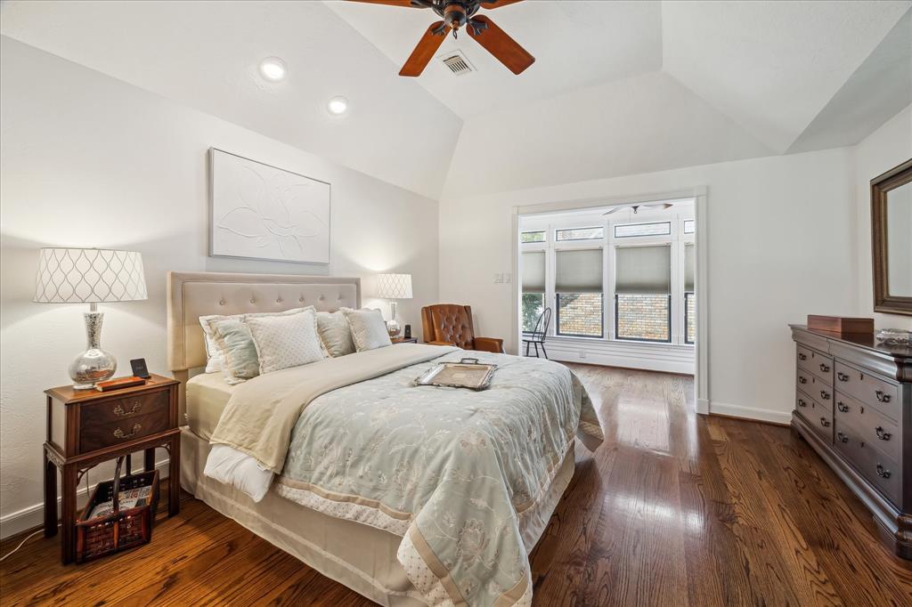 210 Victoria Way Way, Friendswood, Texas image 26