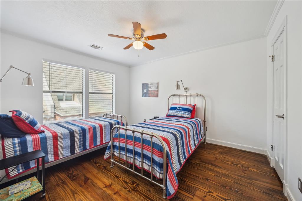 210 Victoria Way Way, Friendswood, Texas image 37
