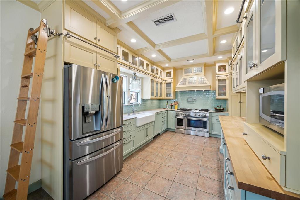 210 Victoria Way Way, Friendswood, Texas image 19