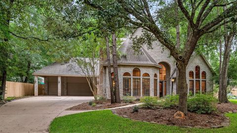 Single Family Residence in The Woodlands TX 31 Highland Court Court 4.jpg